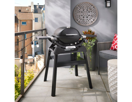 Weber Q1200N Gasgrill mit Stand und Seitentischen